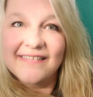 KELLY BATZE